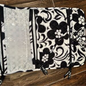 Vera Bradley Black and White Floral Organizer